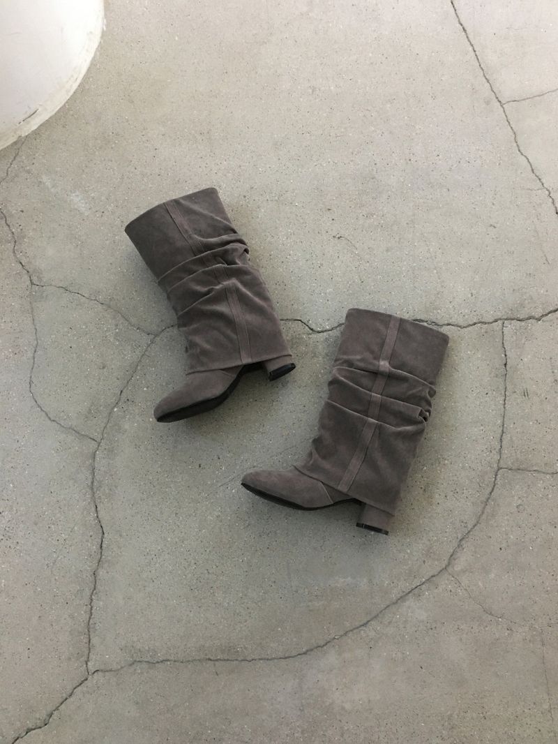 Suede shirring warmer boots