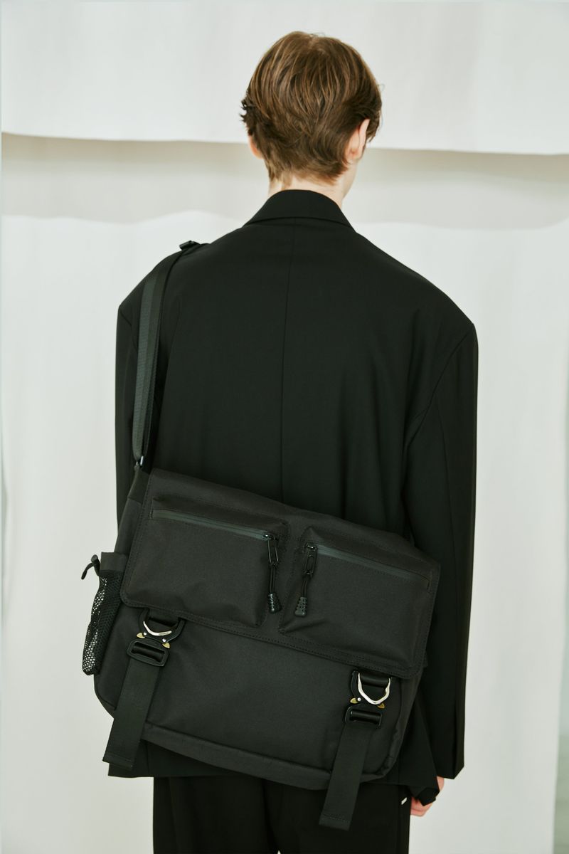 3D Pocket BUCKLE messanger bag