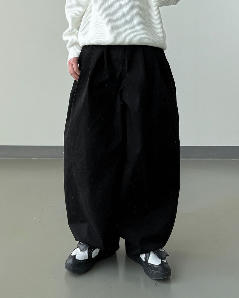 Raon Three Tuck Balloon Cotton Pants