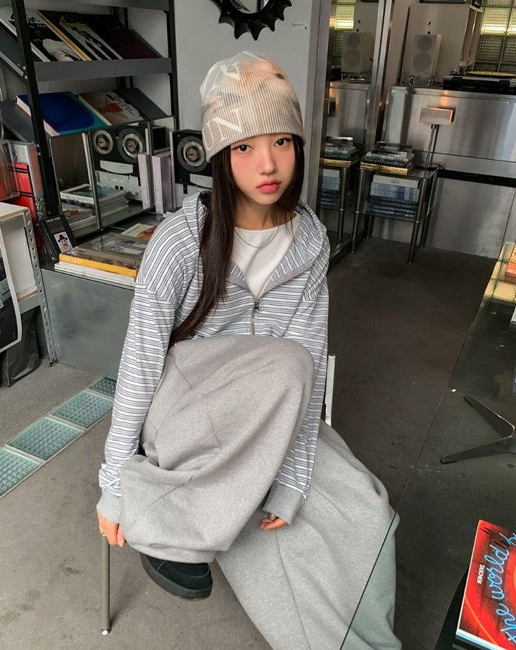 Run Kitten Print Beanie
