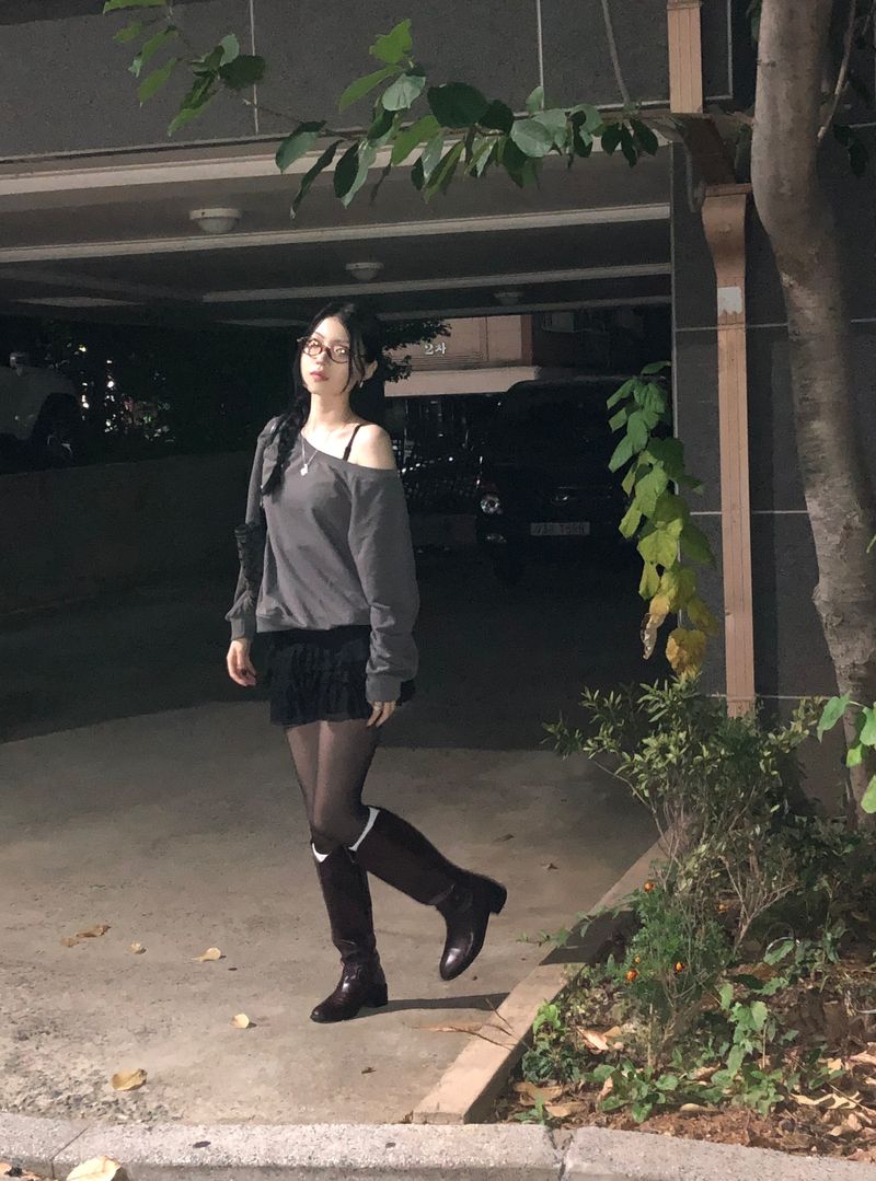 Off-Shoulder Sweatshirt