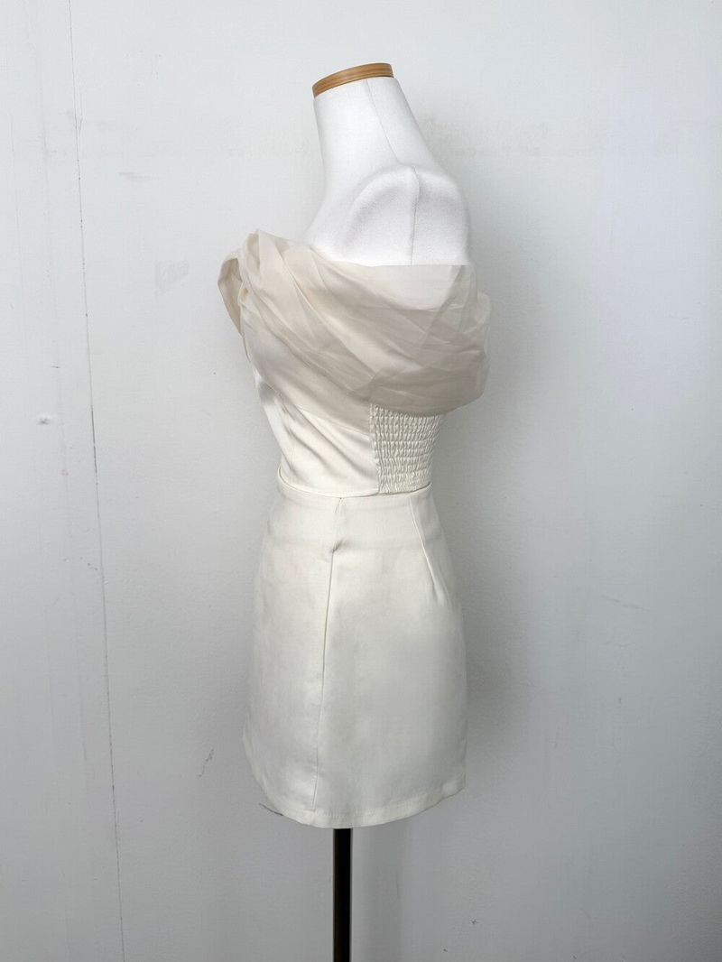 1525. Cream bibi off 2pc