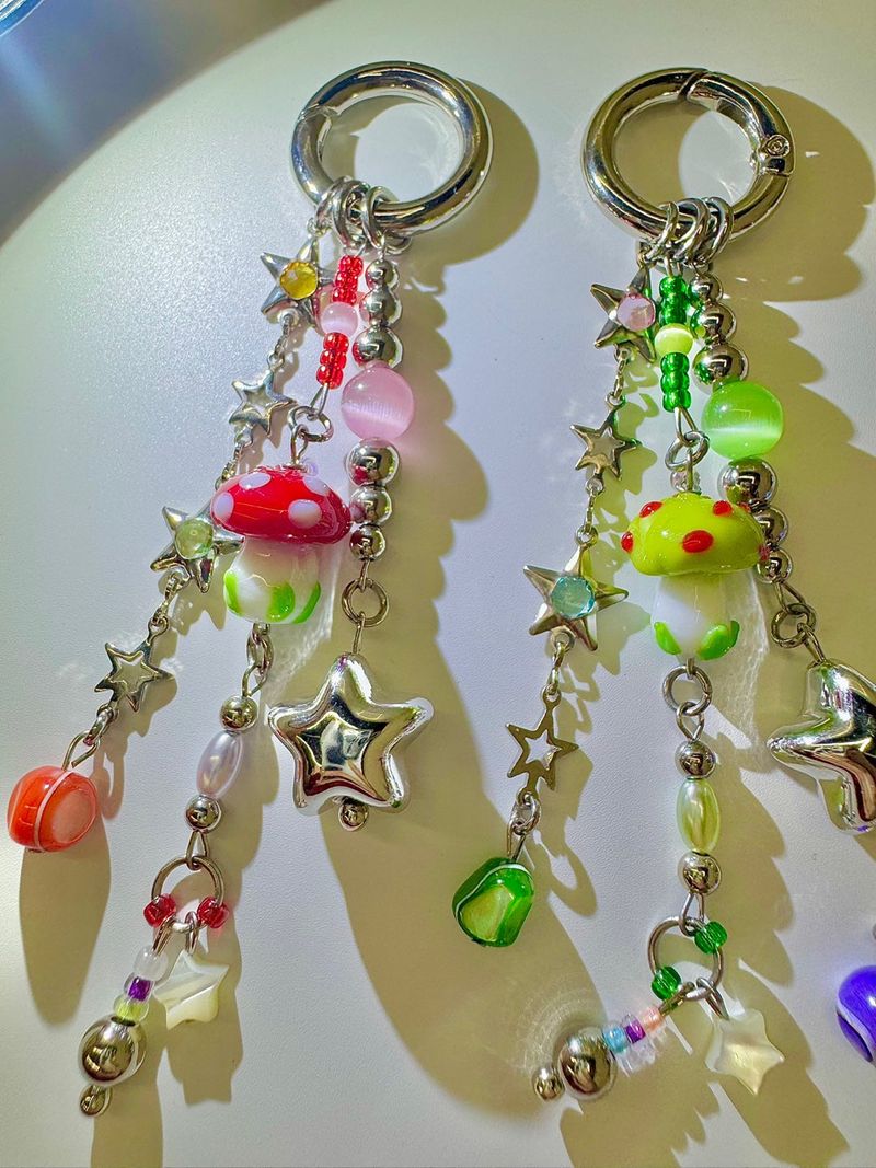 Punk mushroom keychain (3color)
