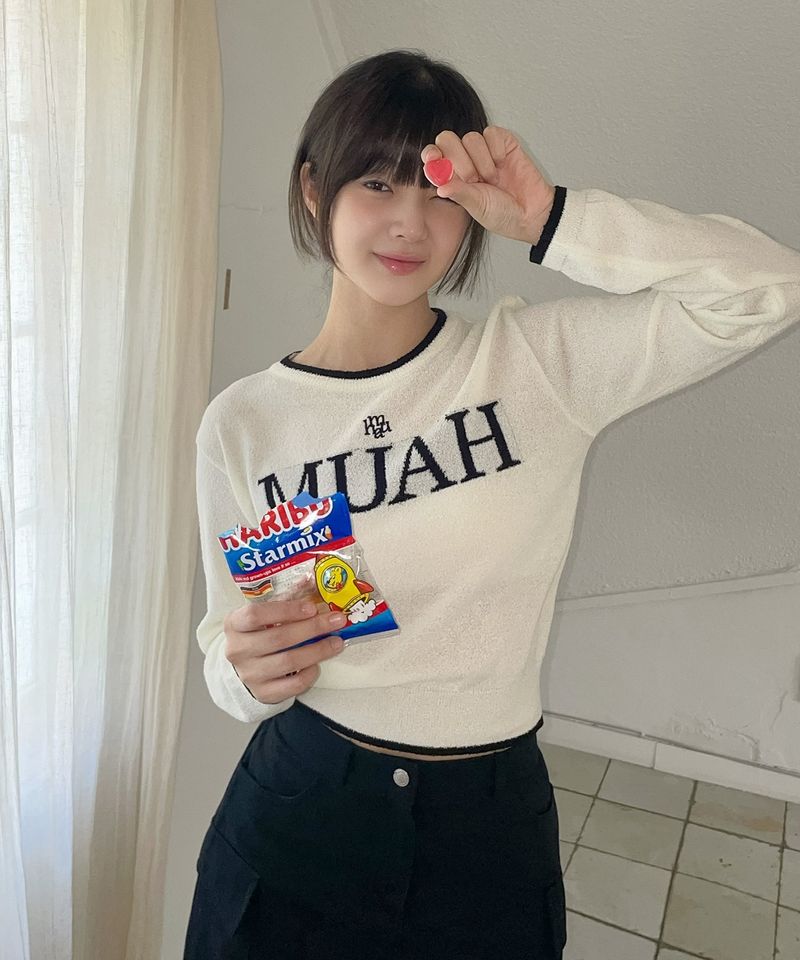 LOGO BOUCLE ROUND KNIT