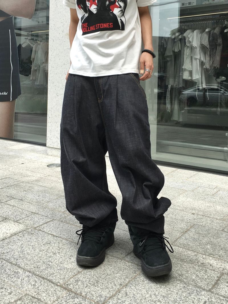 Jeff One Pleat Raw Wide Denim Pants