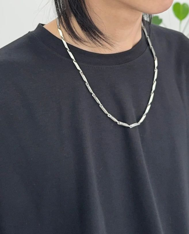 SATIIIZ（サティーズ）の「Kabiel Twist Necklace（Accessories）」