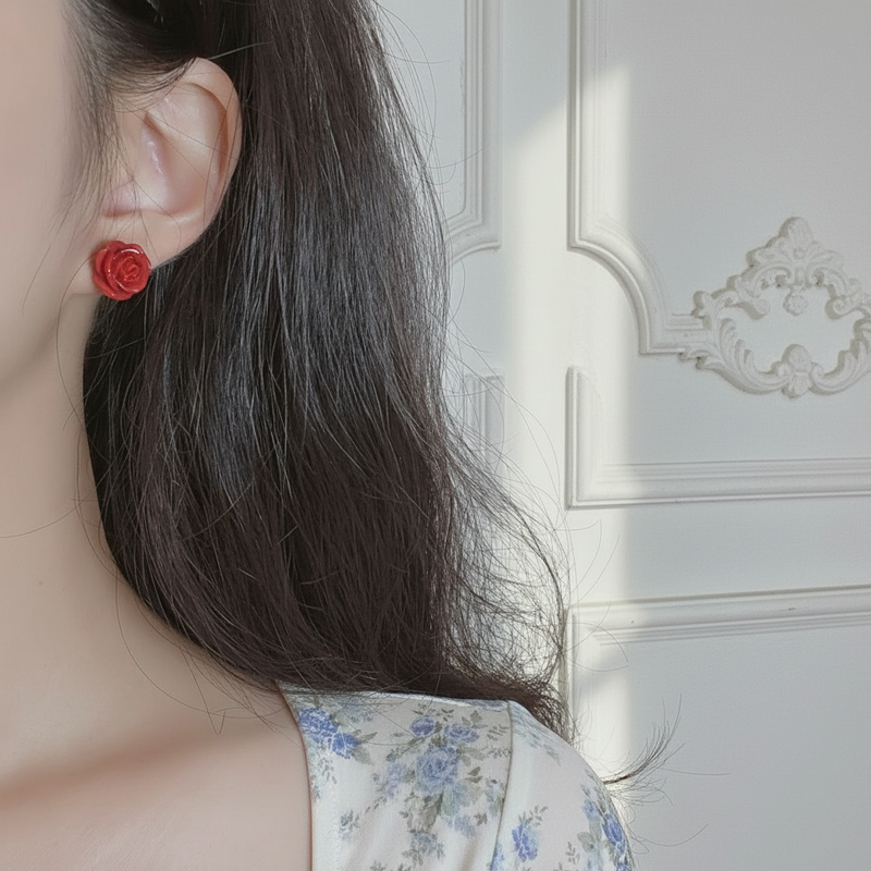 [Kwon Eunbi Piercing] Petit Rose Cabochon Piercing - Red
