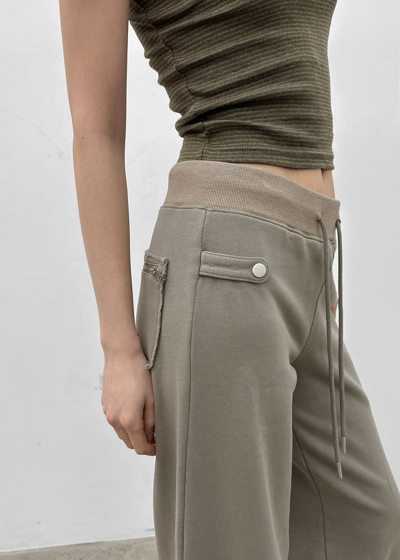 [MADE] Kihi Buckle Straight Banded Pants