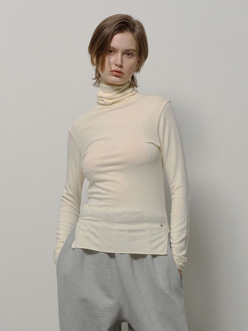 ESSENTIAL TURTLE NECK LONG SLEEVE (IVORY)