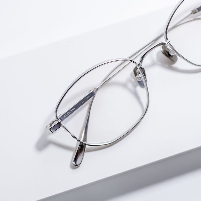 Knouun polygon titanium glasses CODE. 102. E Silver