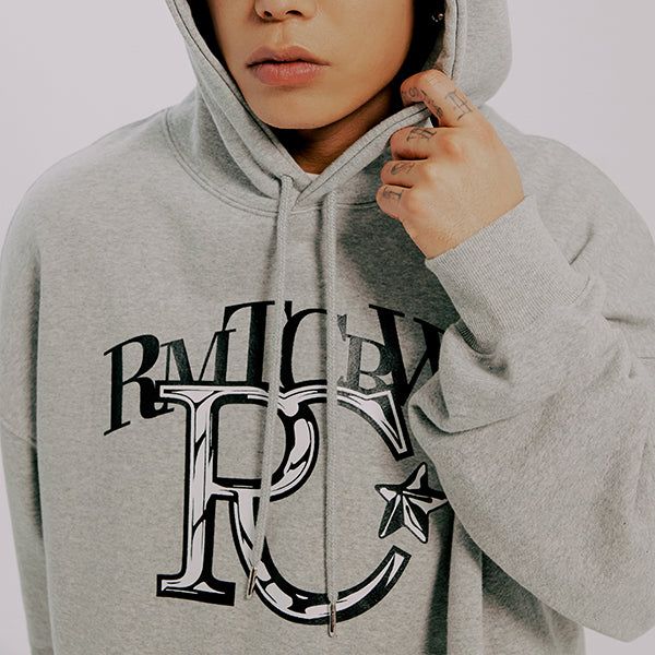 ROMANTIC CROWN（ロマンティッククラウン）の「CUBISM FONT HOODIE（Tops）」