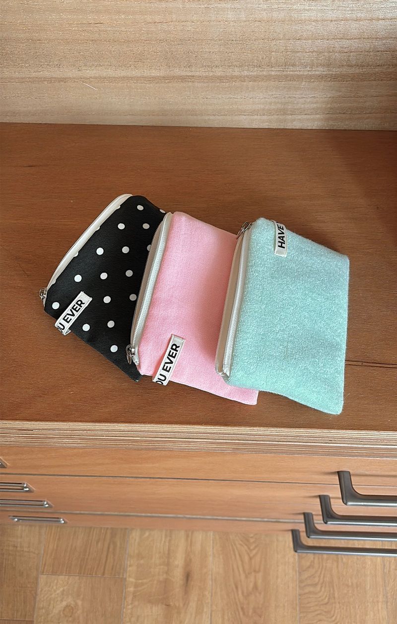 Dot flat pouch - black , M size