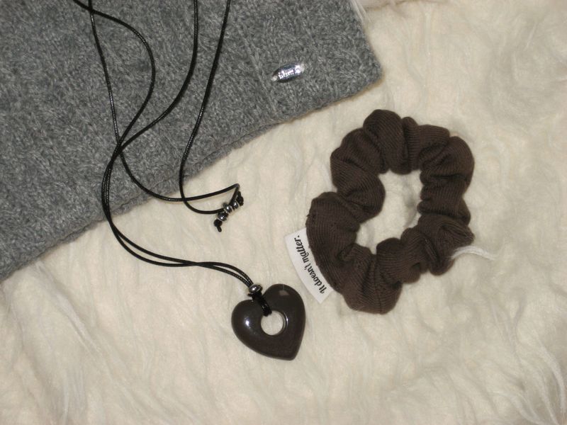 [HEART] Loppy necklace (Brown)