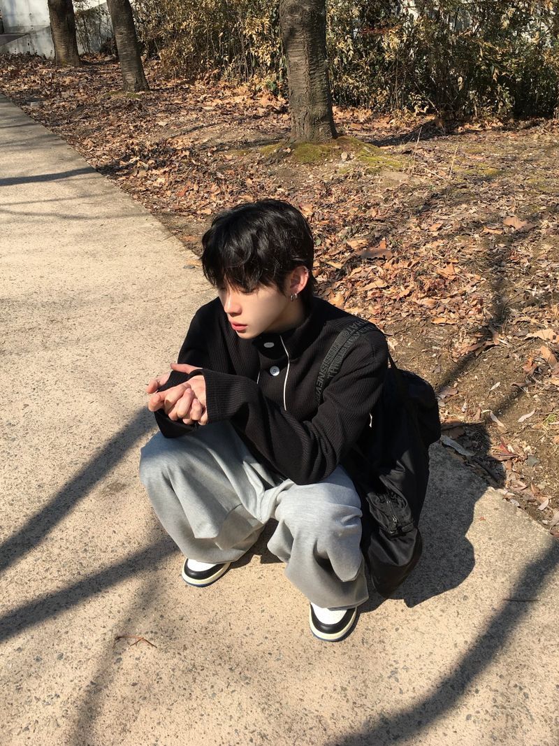 08 Basic Pintuck Wide Sweatpants 4C