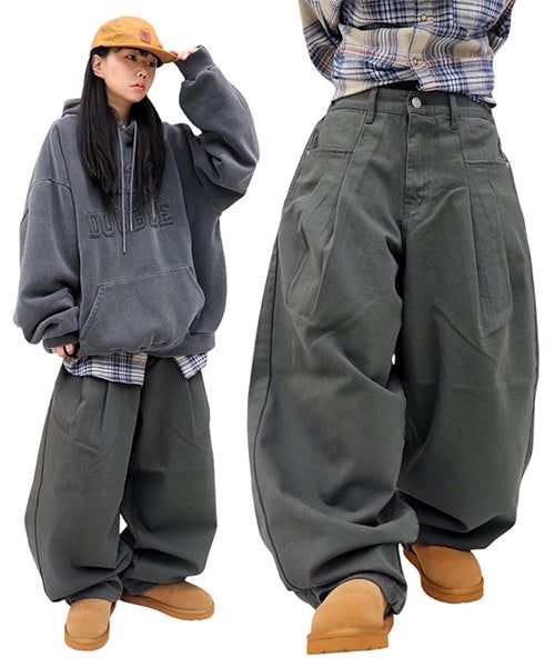 Wide Pleated Balloon Pants