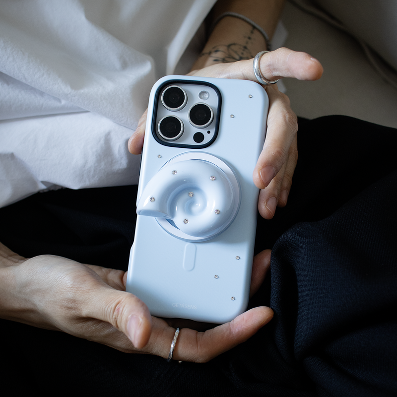 GETÁSENS（ゲタサンス）の「Ammonite Tok MagSafe_ Soft Blue（Smartphone Accessories）」