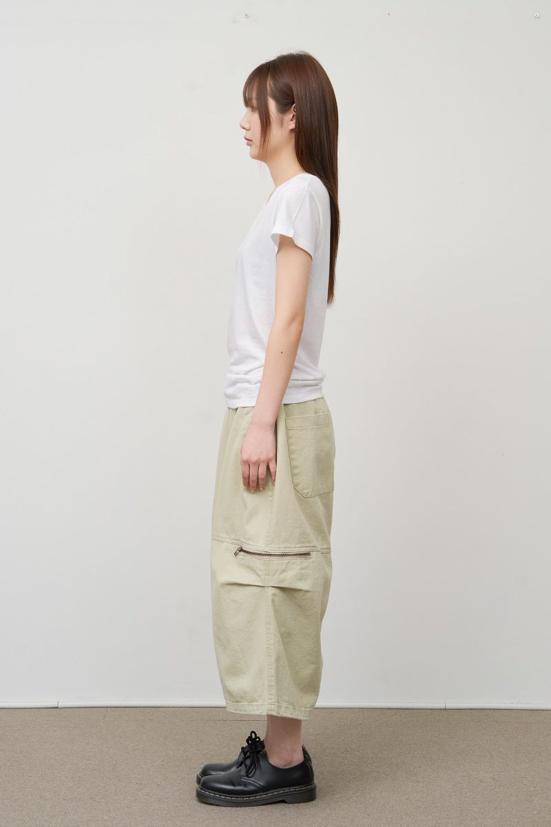 (W) Loading V-neck Top