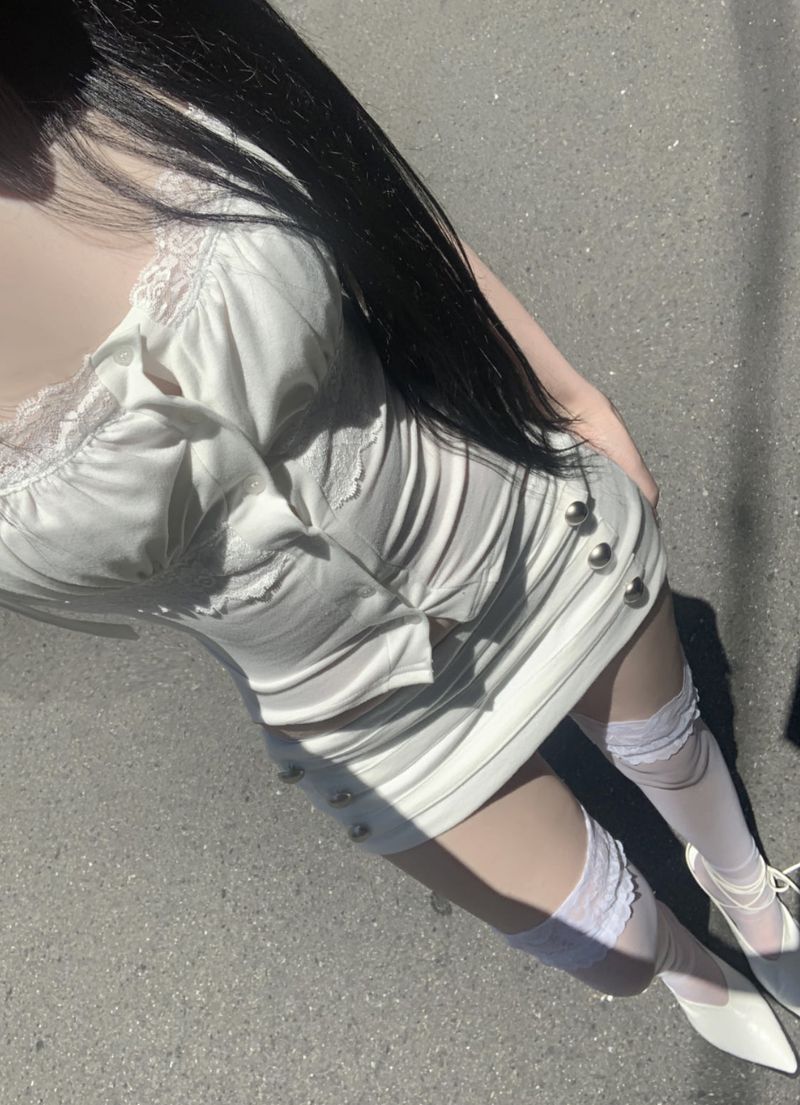 Trony button low-waist skirt (white)