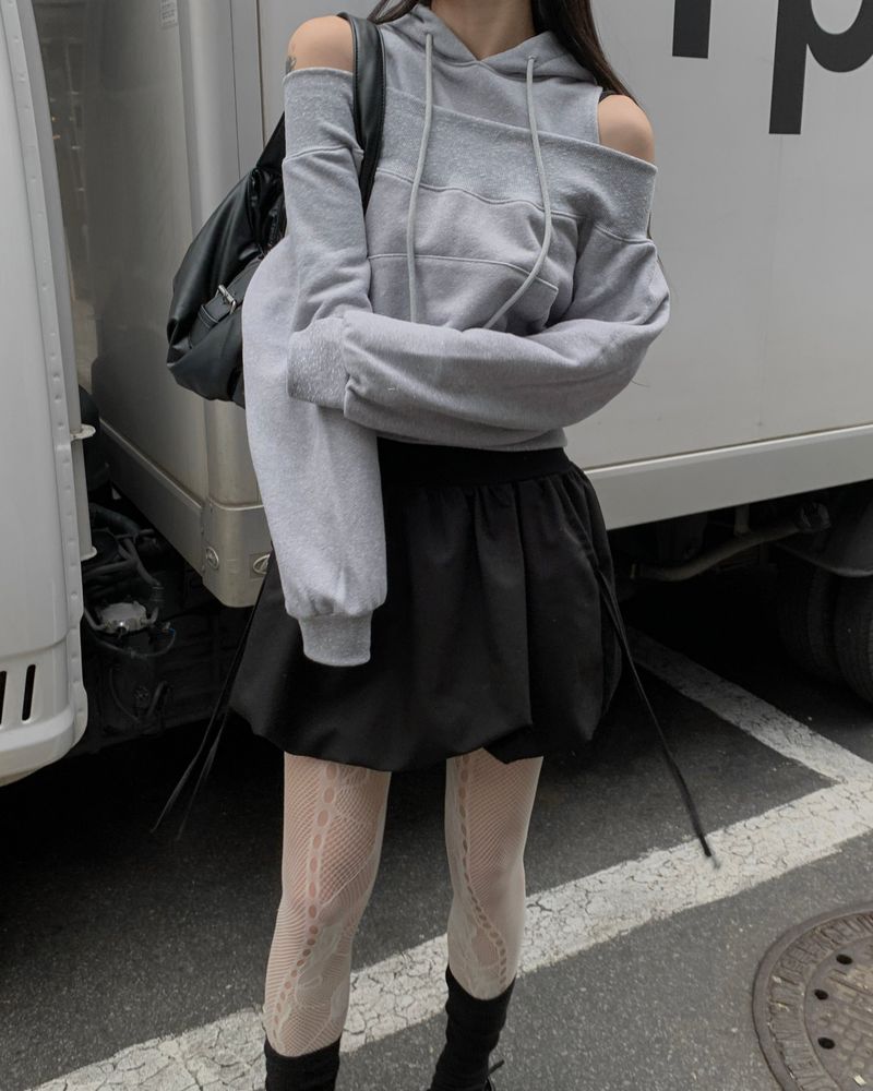 Off crop hoodie