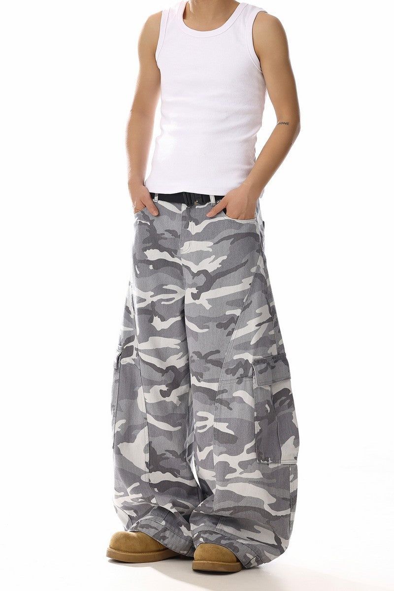 MBEXX(エムビーイーエックスエックス)の「Grey Camo Wide Cargo Pants(Pants)」