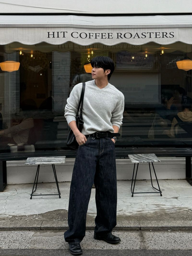 Settle line v-neck knitwear