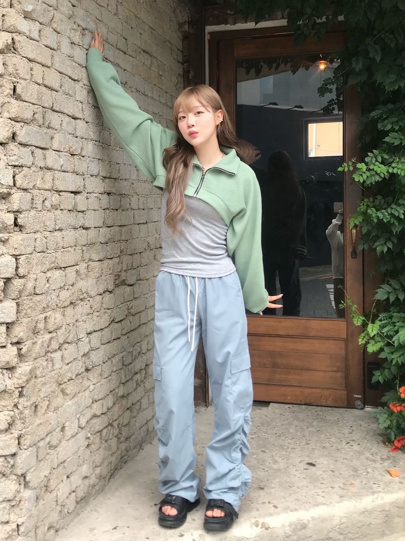 Crescent shirring cargo pants