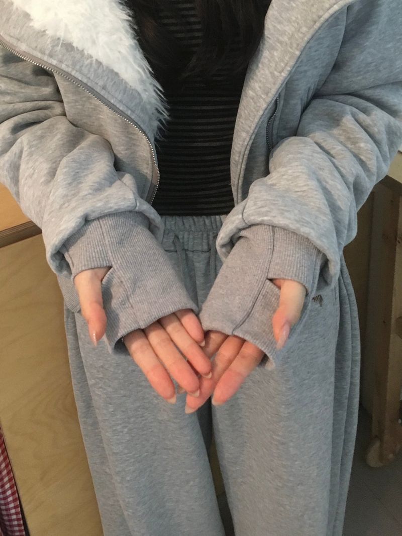 Fur zip-up set