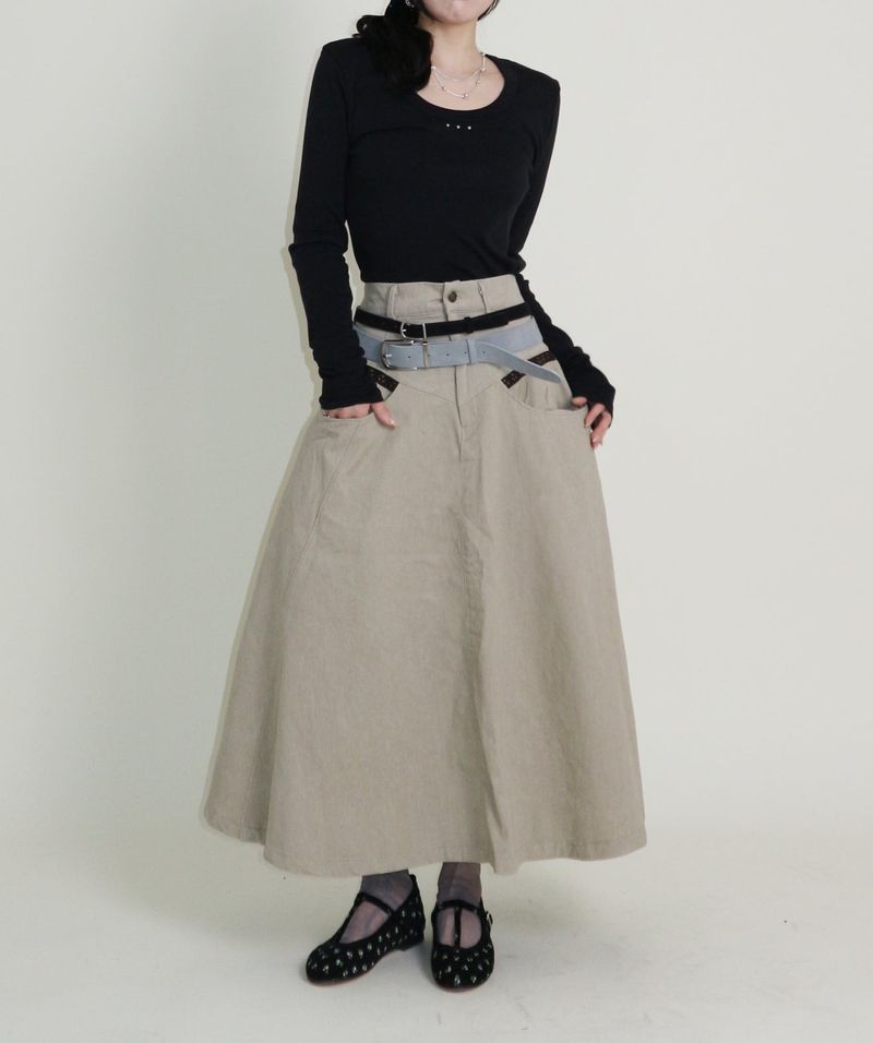 open stud U-neck round long-sleeved T-shirt
