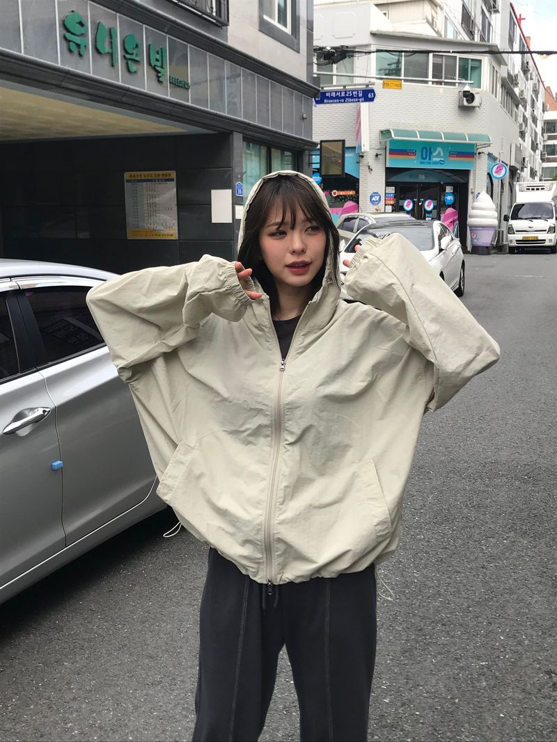 Darwin hood windbreaker