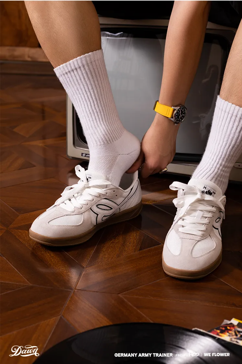 HBD/We Flower Joint Name Retro German Training Shoes - WHITE