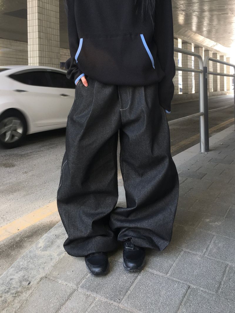 08 Graphic Wide Raw Denim (2c)