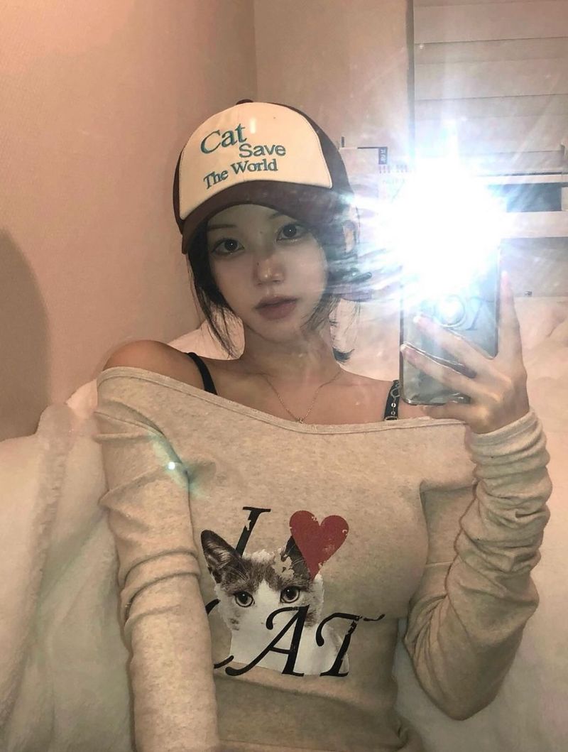 Cat Save The World ballcap (Brown)
