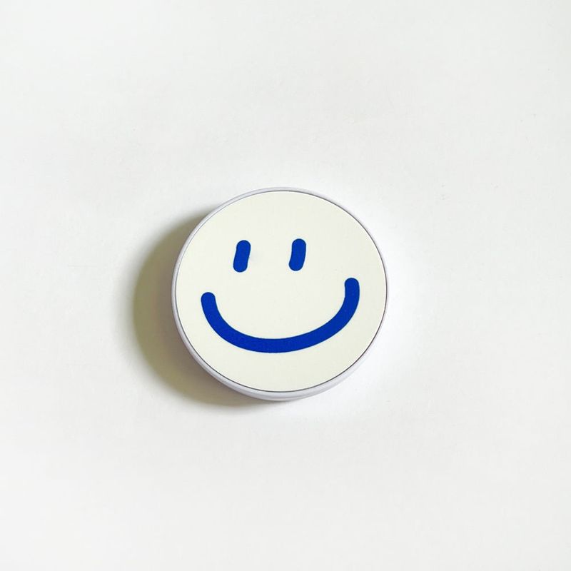 a3b3（エースリービースリー）の「Smile 02 Tok（Smartphone Accessories）」