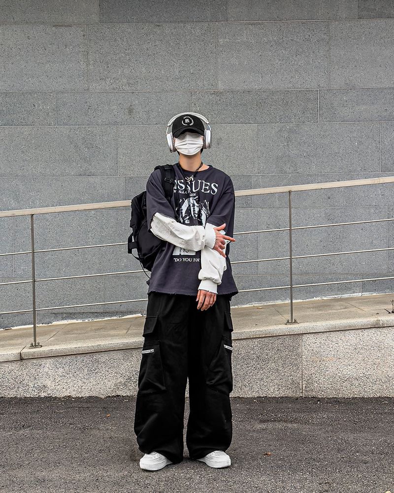 Issue Layered Color-Blocked Oversized Long Sleeve