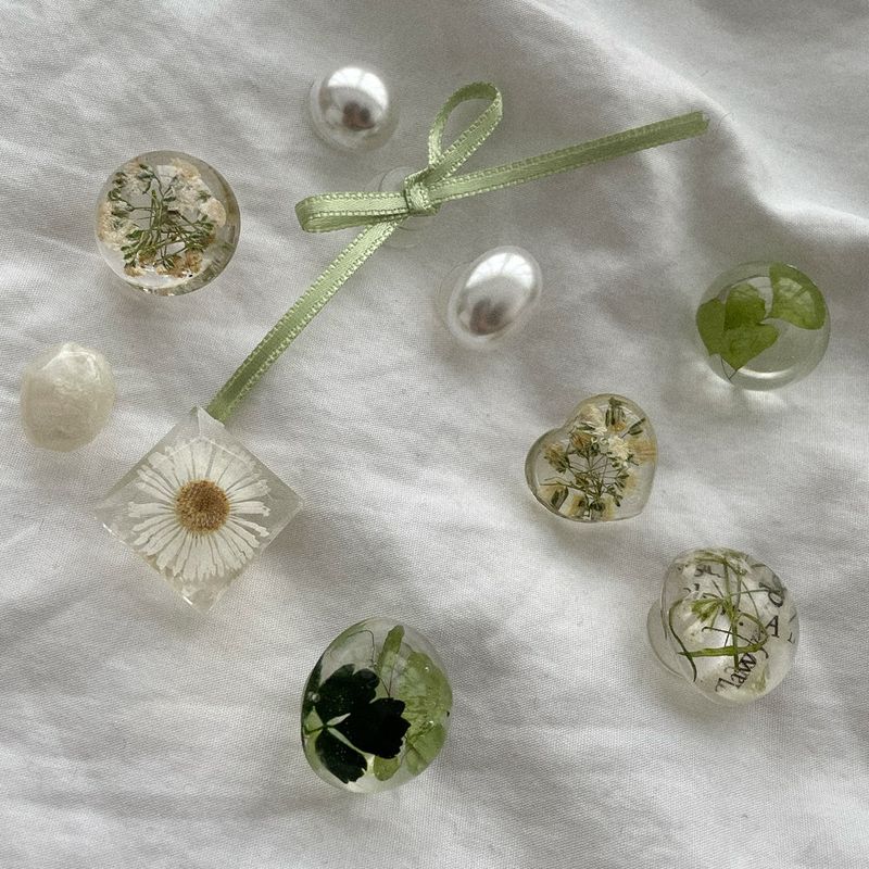 [made]vintage floural ver resin shoes charm set 