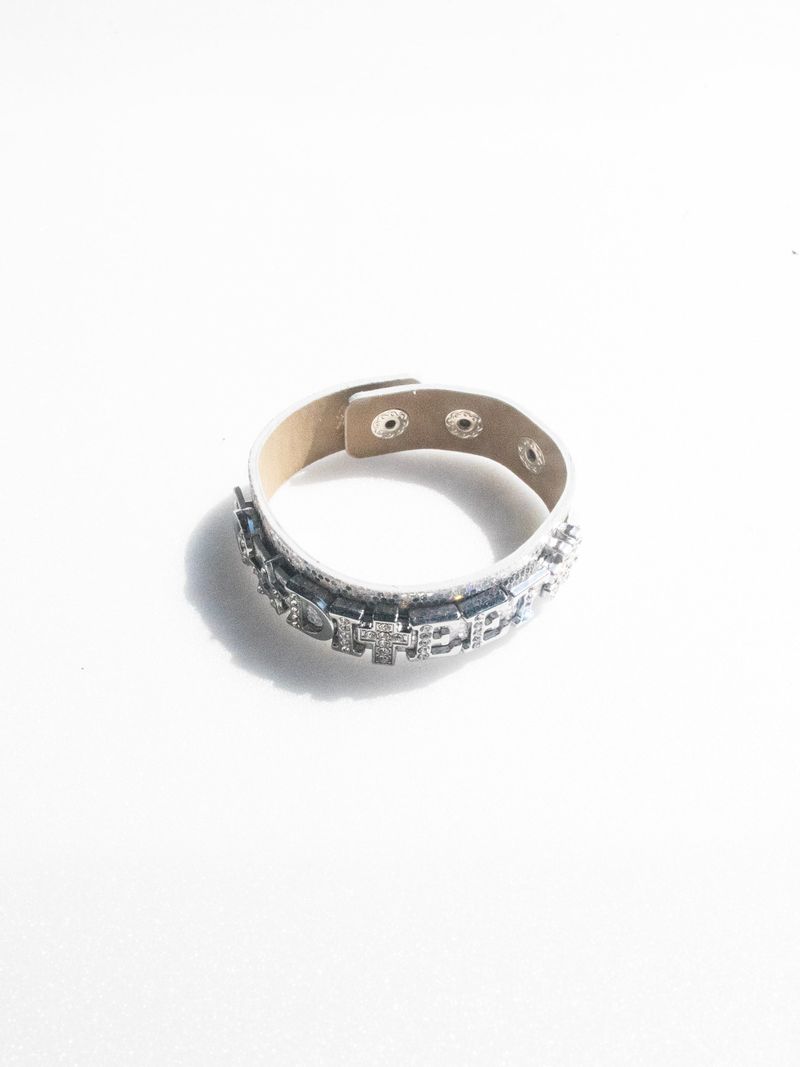 グリッタートイレターブレスレット