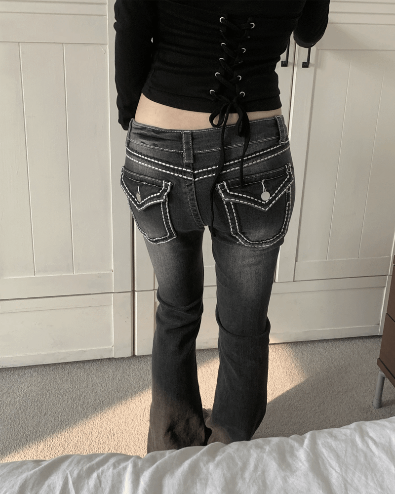 GUSTA（グスタ）の「Back Pocket Contrast Stitch Gradient Low-Rise Bootcut Pants（Pants）」