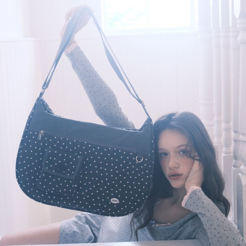 cozing（コジング）の「Star messenger bag_black（Bags）」