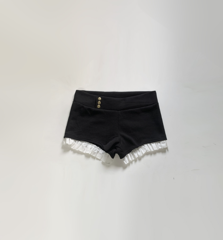 Tinker Lace Low-Rise Shorts (black)