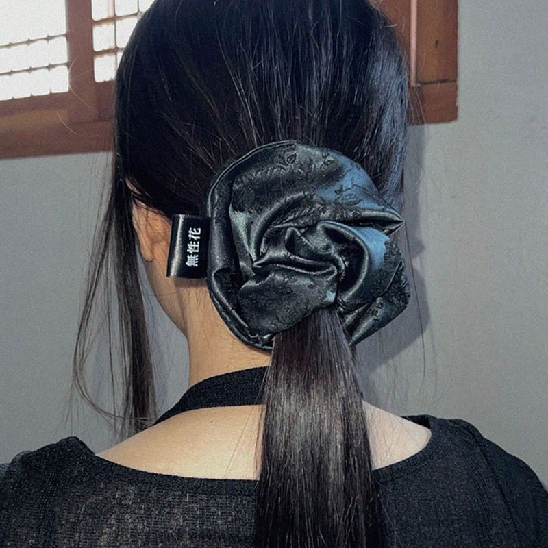hideko oriental silver scrunchie