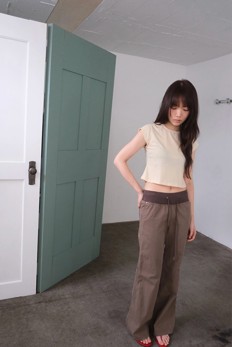 cap crop T (3c)
