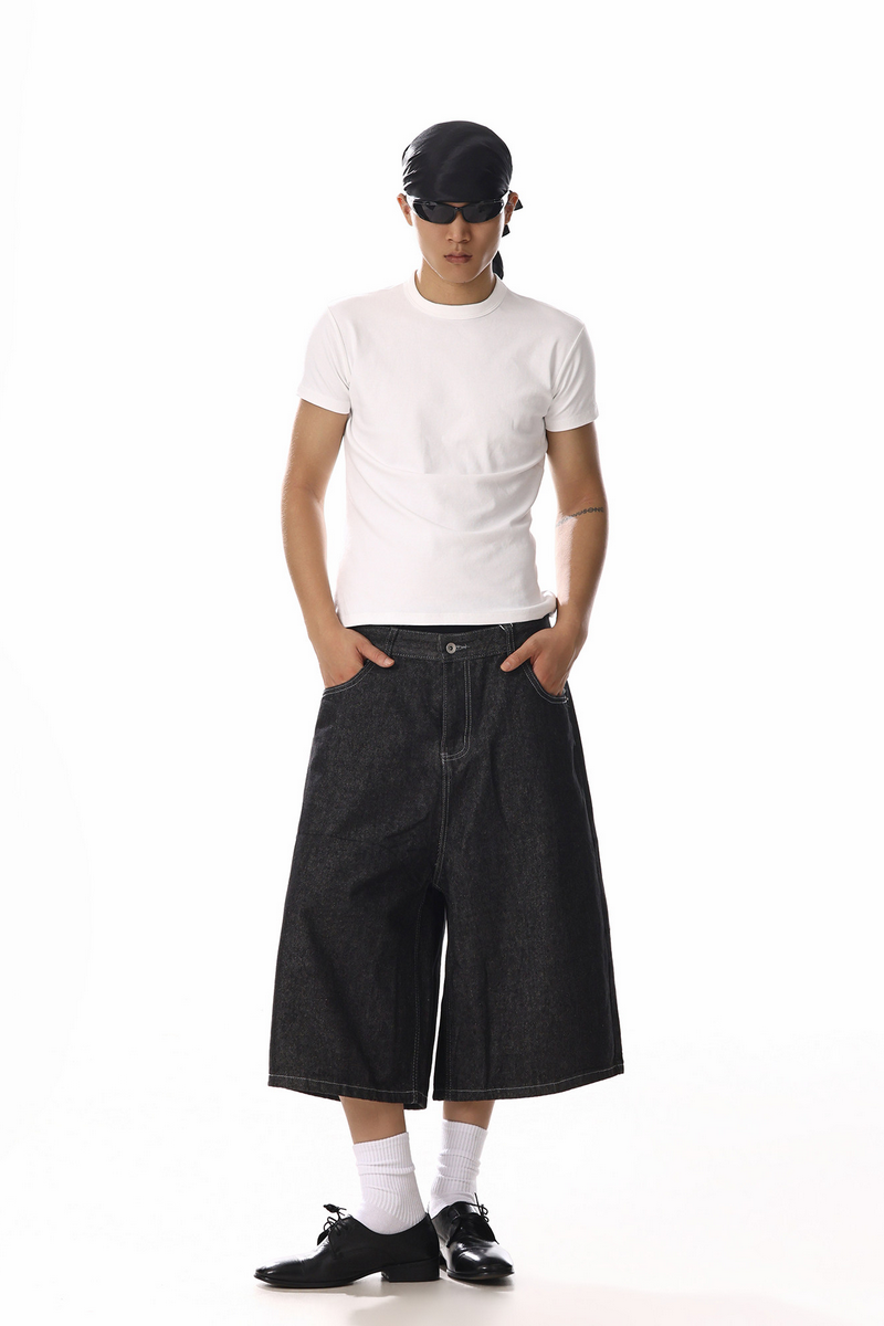 MBEXX(エムビーイーエックスエックス)の「Embroidered Cropped Jeans(Pants)」