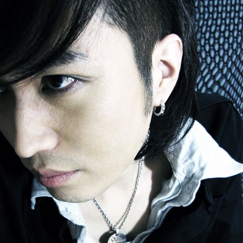 Catclaw 65 silver hoop earring