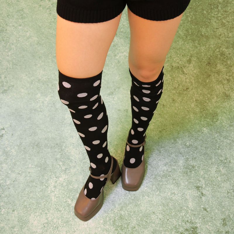 onnitella(オニテラ)の「marshmallow dot socks (black)(Fashion Accessories)」