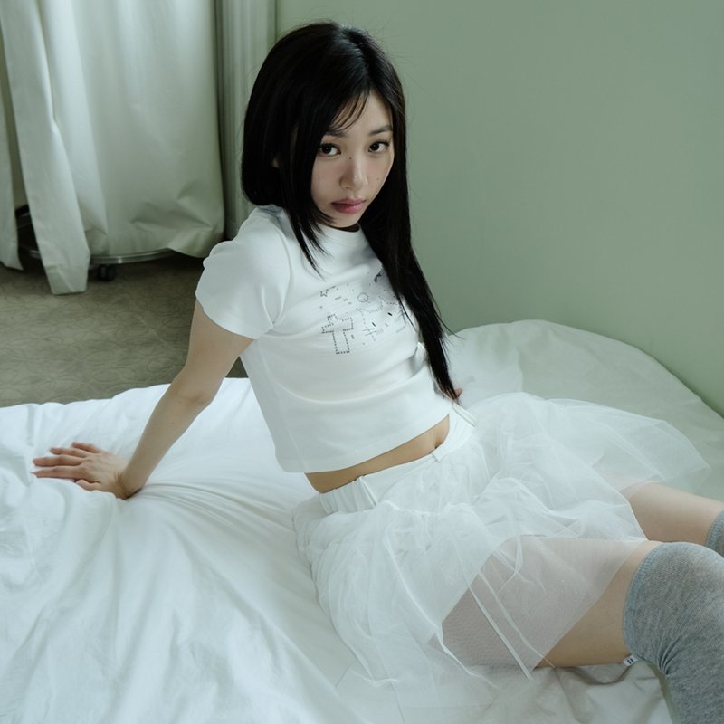 SHAKIRI（シャキリ）の「SWEAT LIL KIRI TOP _WHITE（Tops）」