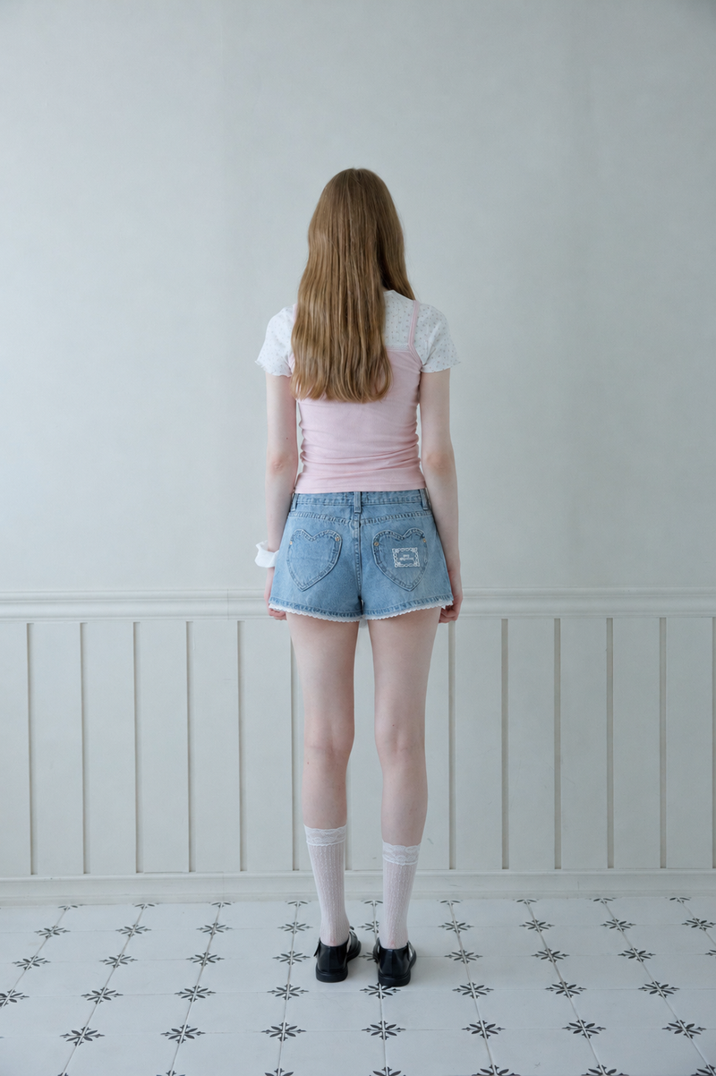 PINK PINEAPPLE（ピンクパイナップル）の「サニーハートデニムショーツ（パンツ）」