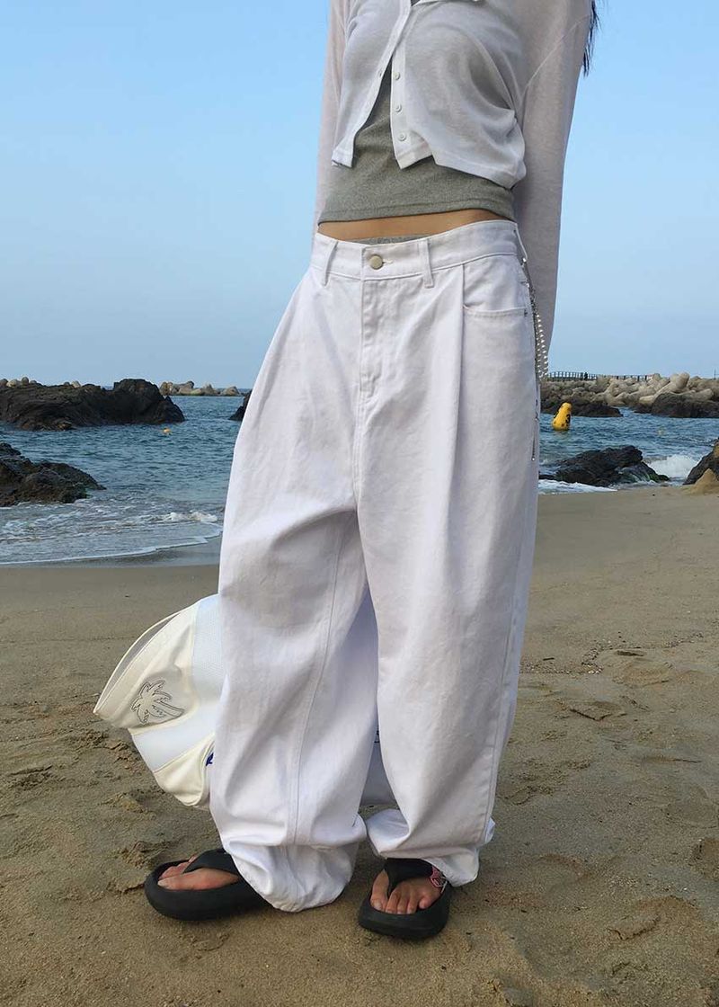 TUCK WIDE DENIM PANTS