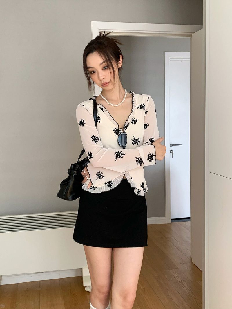 retro floral ruffle long-sleeve blouse