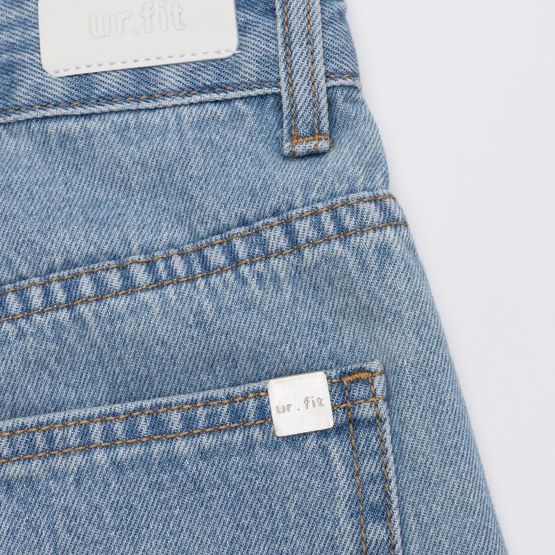 FLOWER EMBROIDERY LIGHT BLUE DENIM SHORTS code 18201
