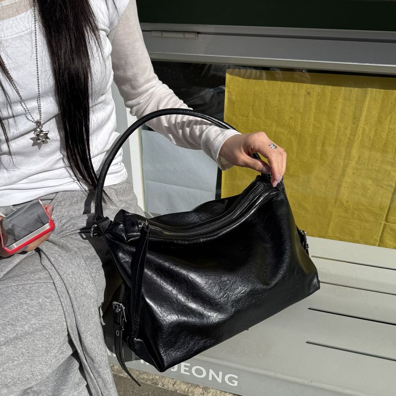 coferry(コフェリー)の「Qube bag Black (black)(Bags)」